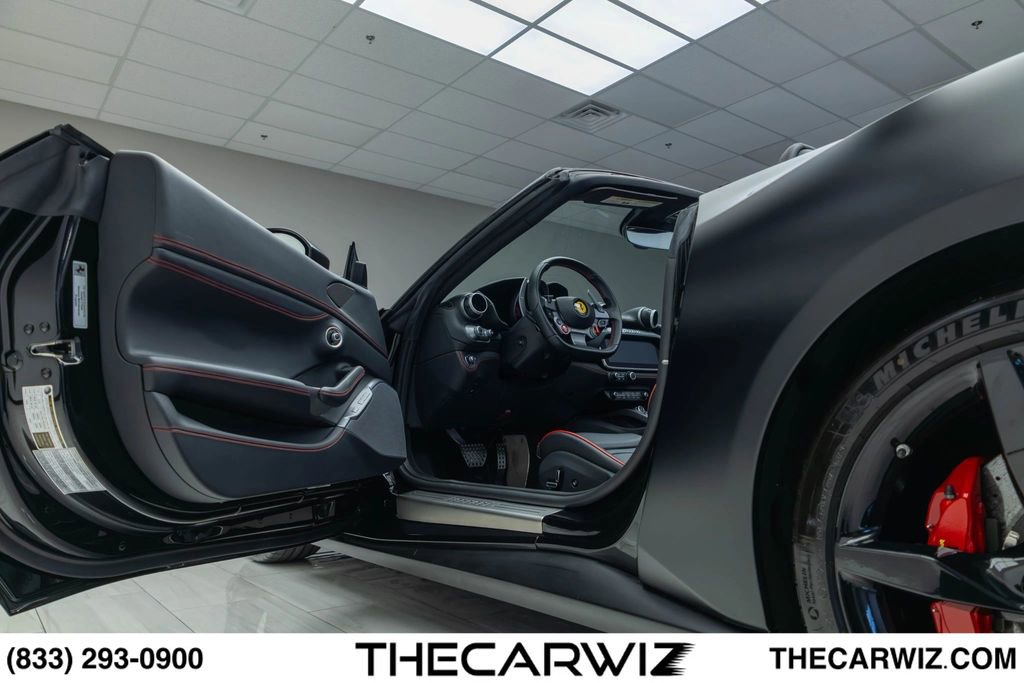 Used 2022 Ferrari Portofino M RWD image 31