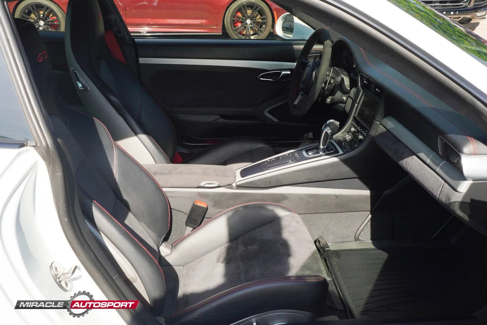 Used 2014 Porsche 911 GT3 w/ Sound Package Plus RWD image 25