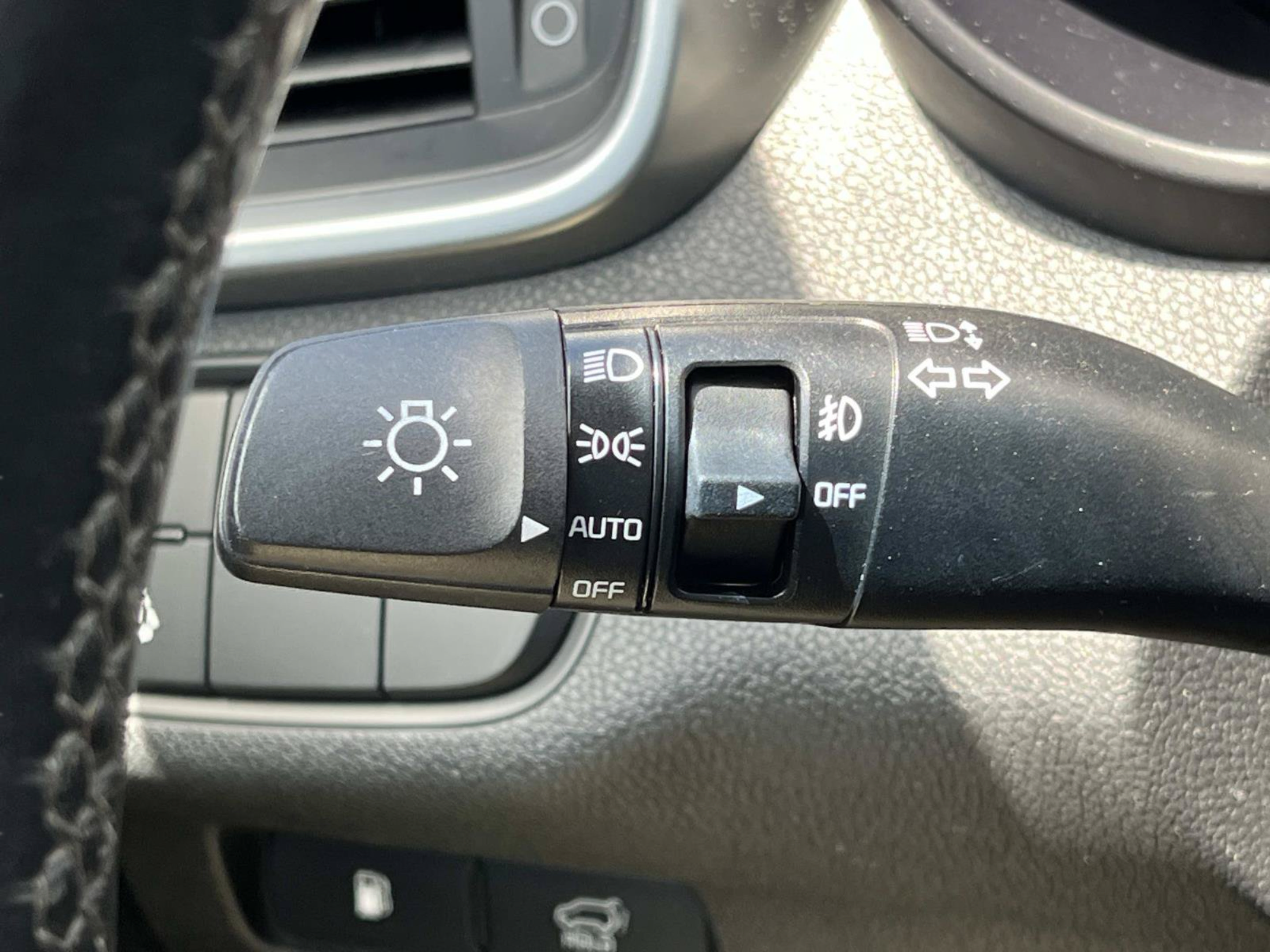 Used 2019 Kia Sorento EX w/ EX Touring Package FWD image 41