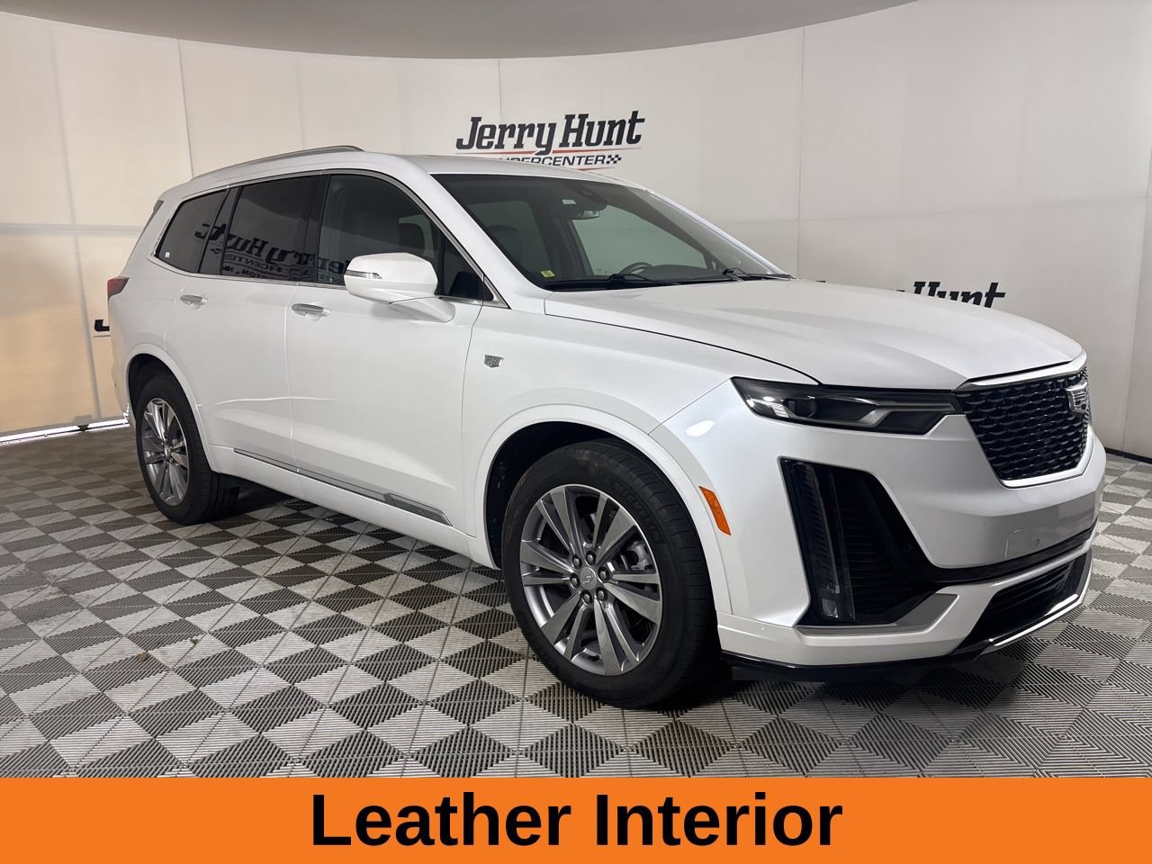 Used 2024 Cadillac XT6 Premium Luxury AWD/4WD image 4