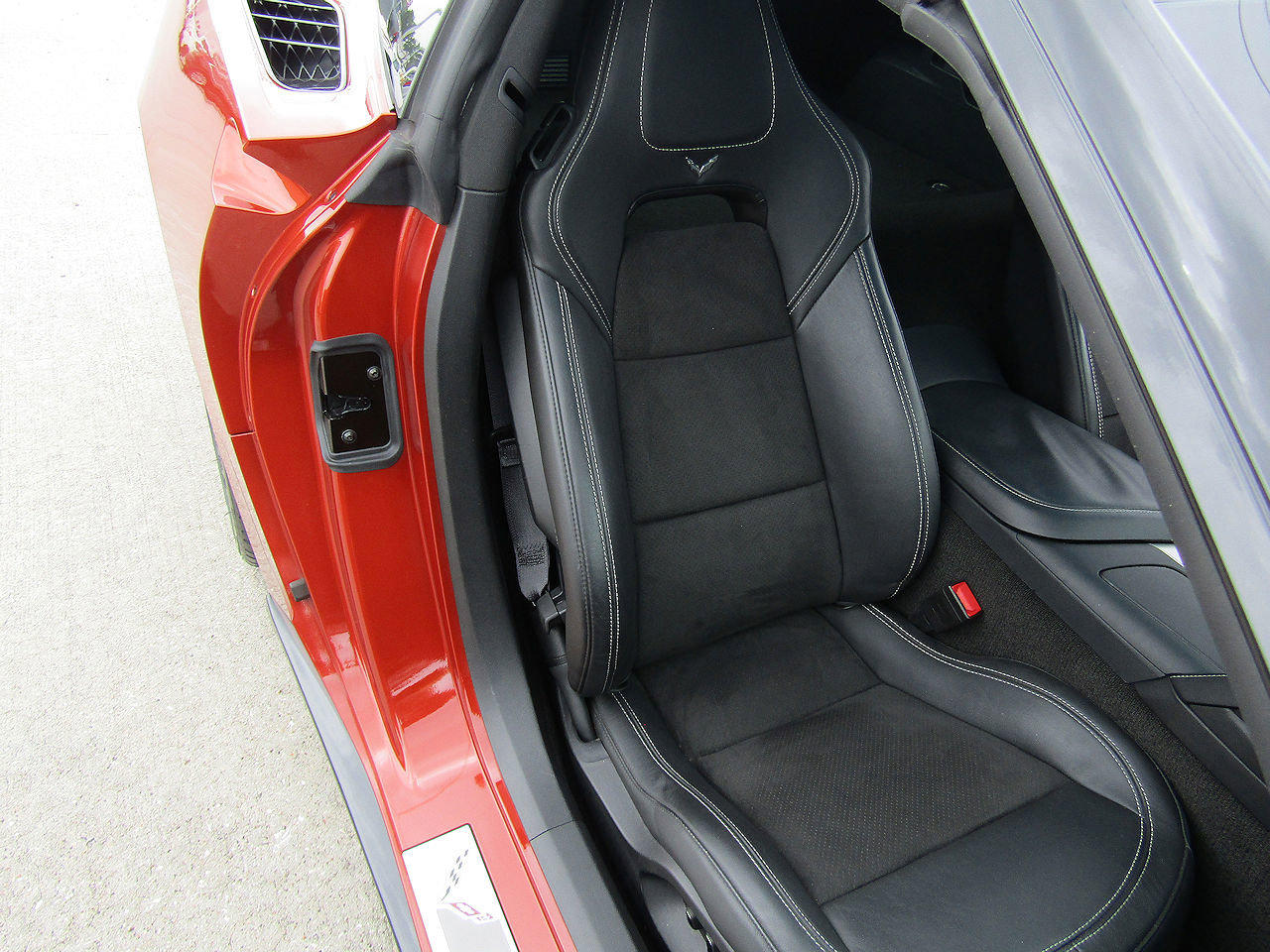 Used 2015 Chevrolet Corvette Stingray Coupe w/ 2LT Preferred Equipment Group RWD image 12