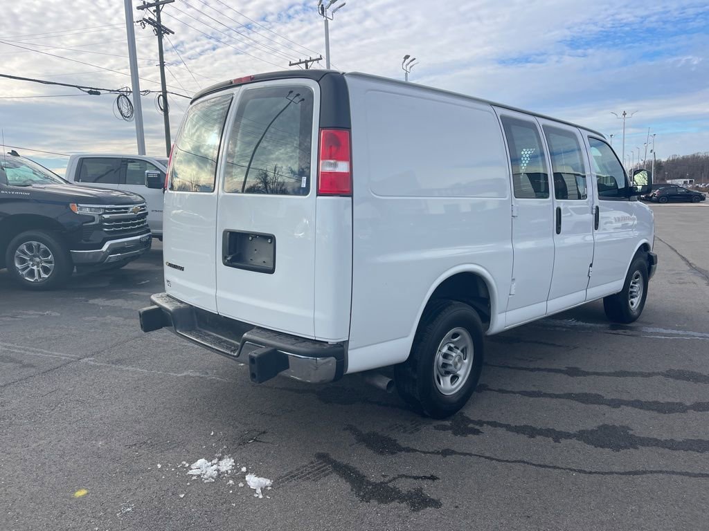 Used 2024 Chevrolet Express 2500 Work Van w/ Driver Convenience Package image 5