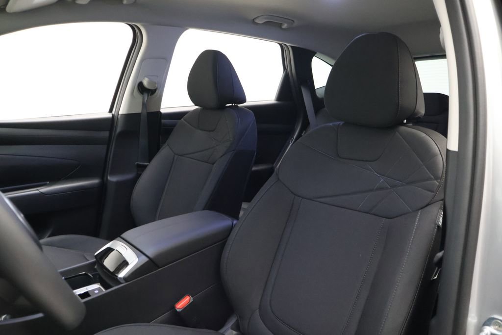 Used 2026 Hyundai Tucson SE image 13