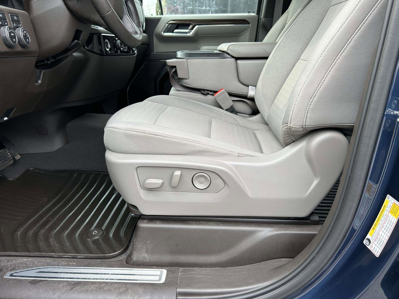 Used 2023 Chevrolet Silverado 1500 LT image 17