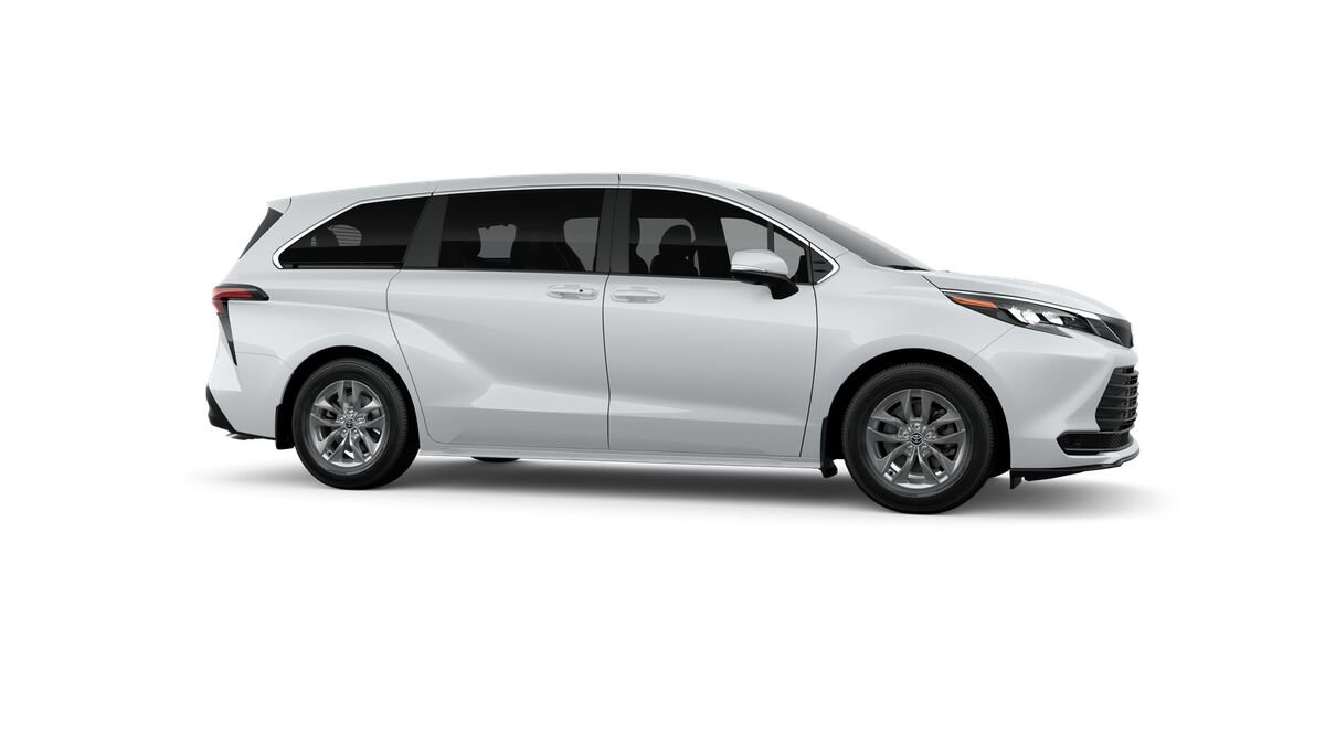 New 2026 Toyota Sienna LE FWD image 13