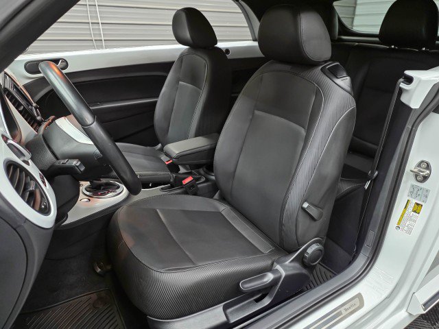 Used 2019 Volkswagen Beetle 2.0T FWD image 14
