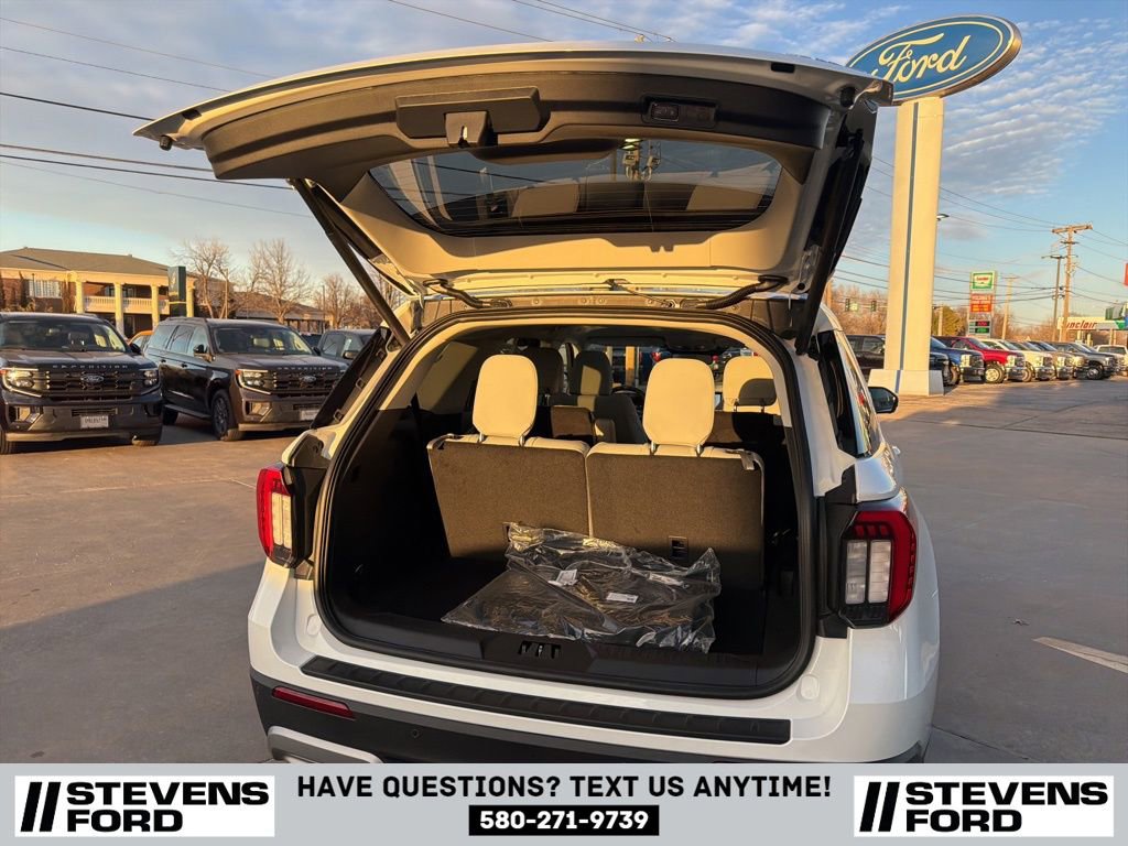 New 2026 Ford Explorer Platinum w/ LUX Leather Package image 16