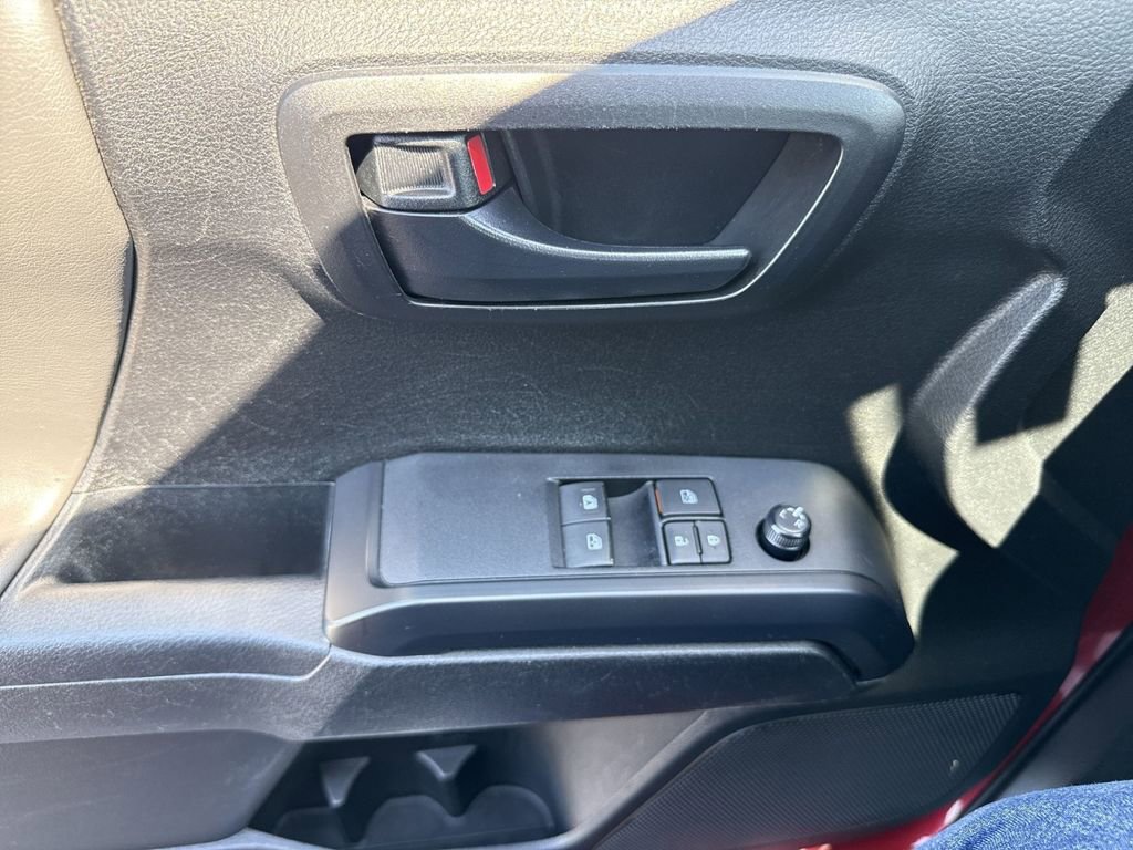 Used 2022 Toyota Tacoma 4x4 Access Cab image 15