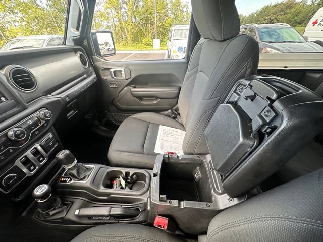 Used 2019 Jeep Wrangler Sport AWD/4WD image 26