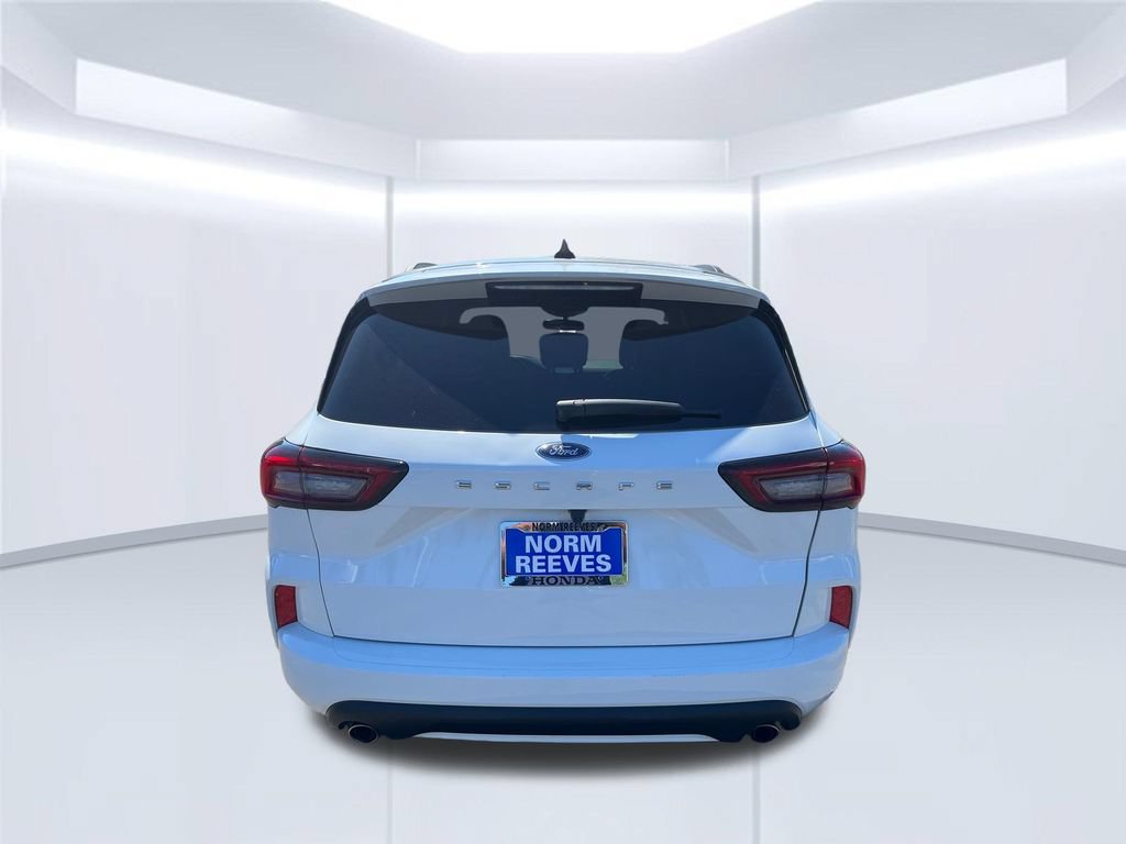 Used 2023 Ford Escape ST-Line FWD image 4