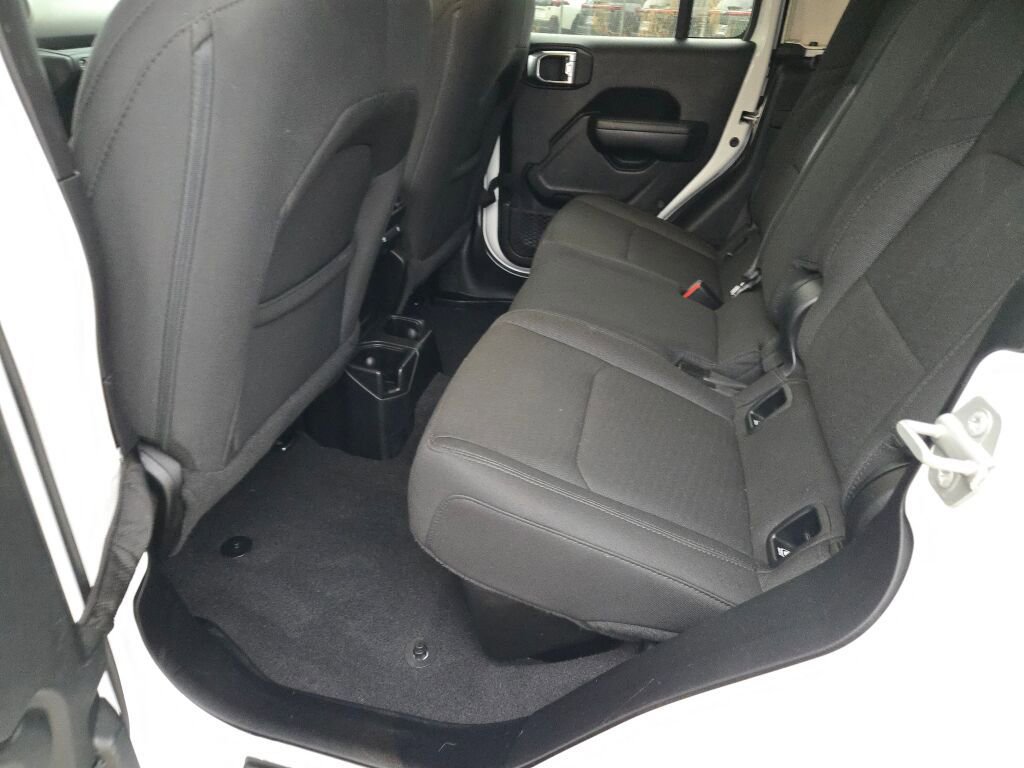 Used 2020 Jeep Gladiator Sport w/ Quick Order Package 24S image 17