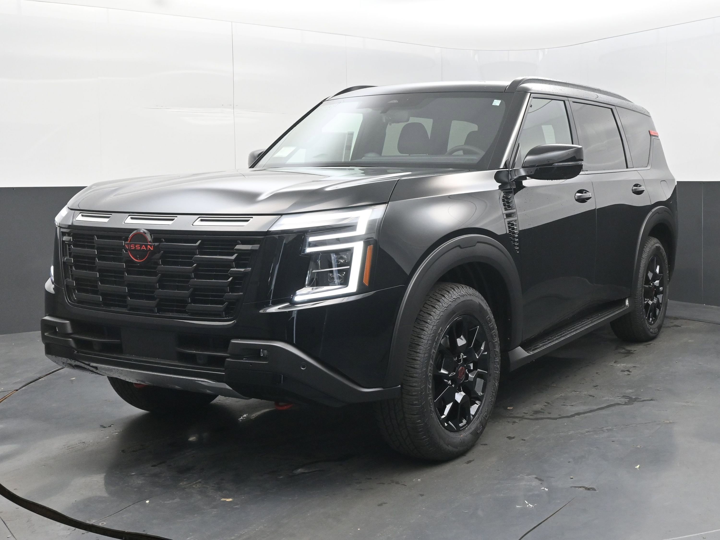 New 2025 Nissan Armada PRO-4X w/ Pro-4X Premium Package image 3