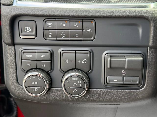 New 2026 Chevrolet Suburban RST w/ RST Capability Package AWD/4WD image 8