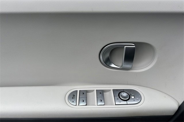 Used 2024 Hyundai Ioniq 5 SE image 11