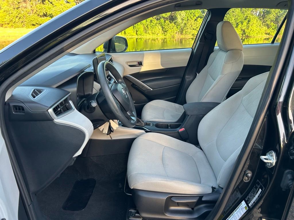 Used 2024 Toyota Corolla Cross L FWD image 14