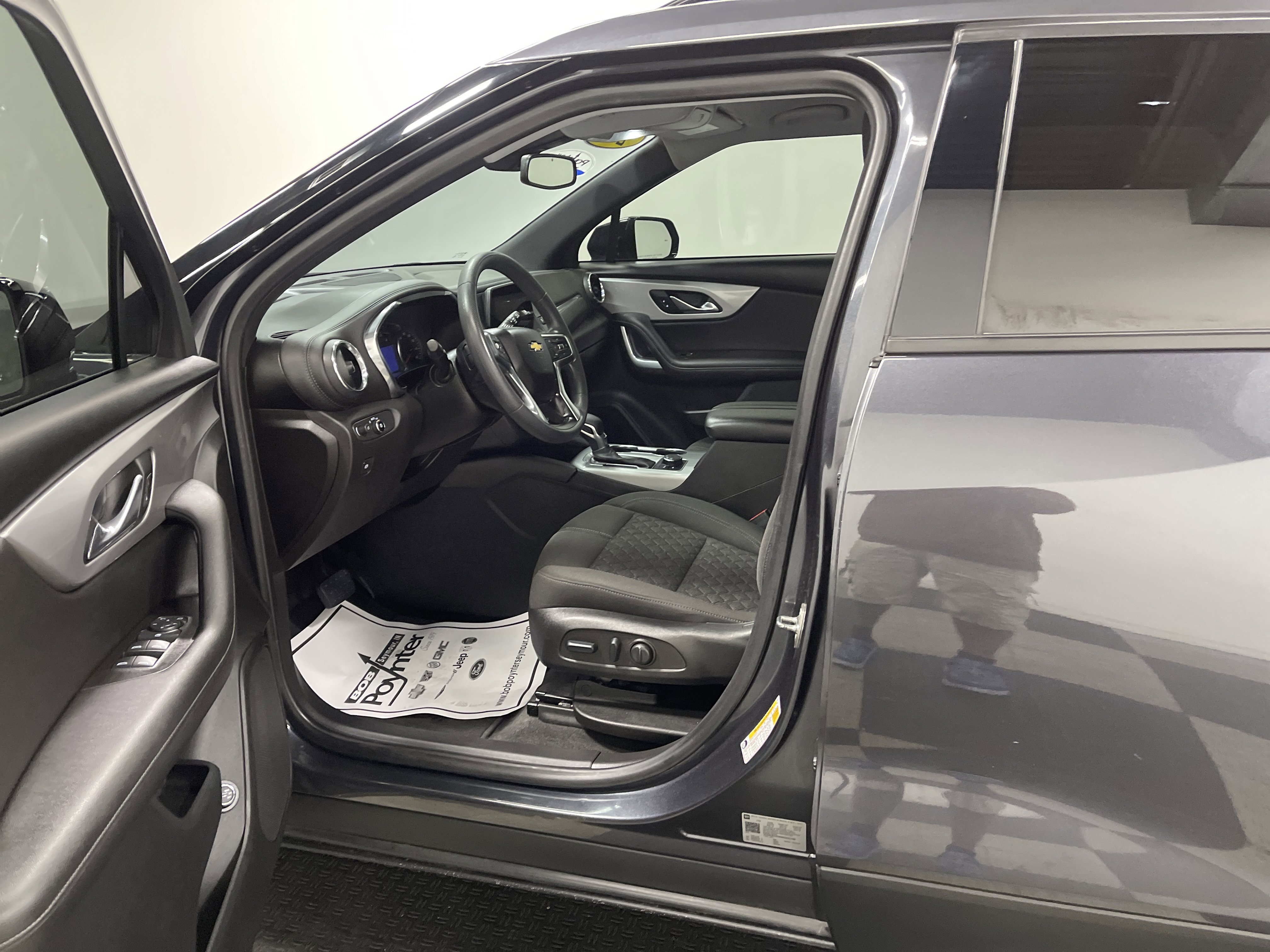 Used 2022 Chevrolet Blazer LT FWD image 9