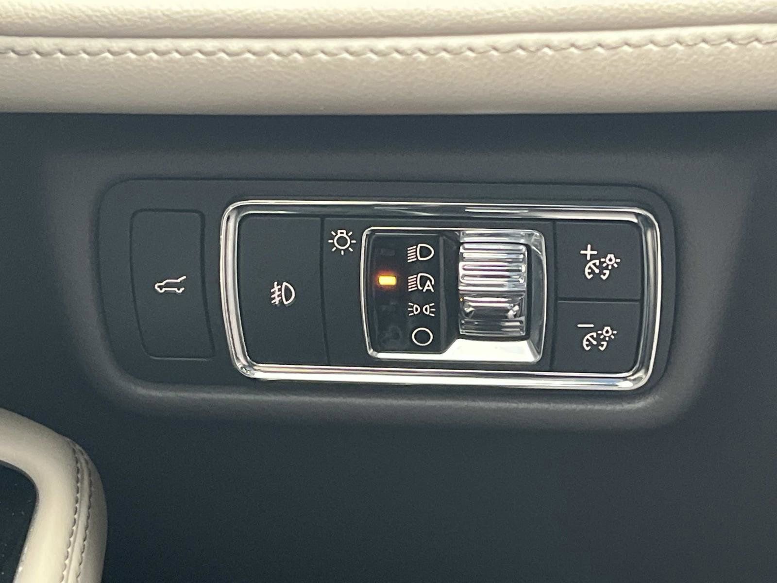 Used 2020 Lincoln Aviator Reserve w/ Elements Package Plus image 24