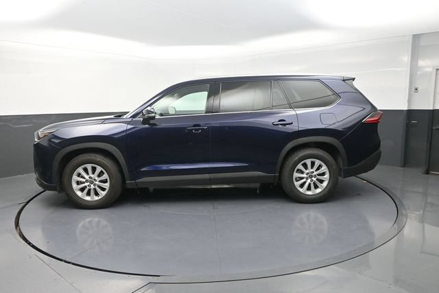 Used 2025 Toyota Grand Highlander AWD image 4