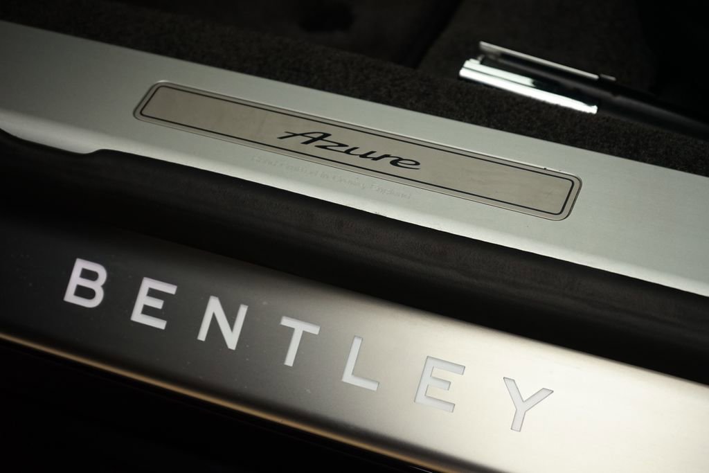 Used 2026 Bentley Flying Spur Azure image 31