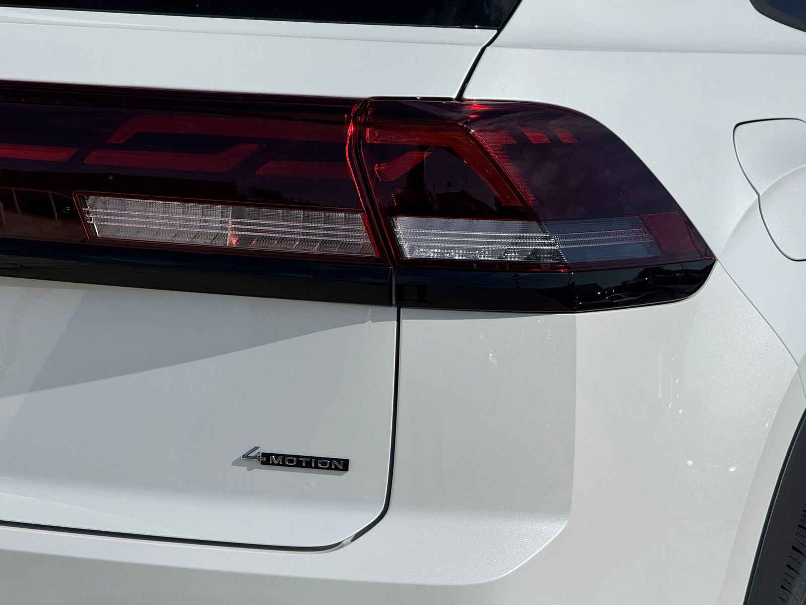 New 2026 Volkswagen Atlas Cross Sport SEL R-Line image 7