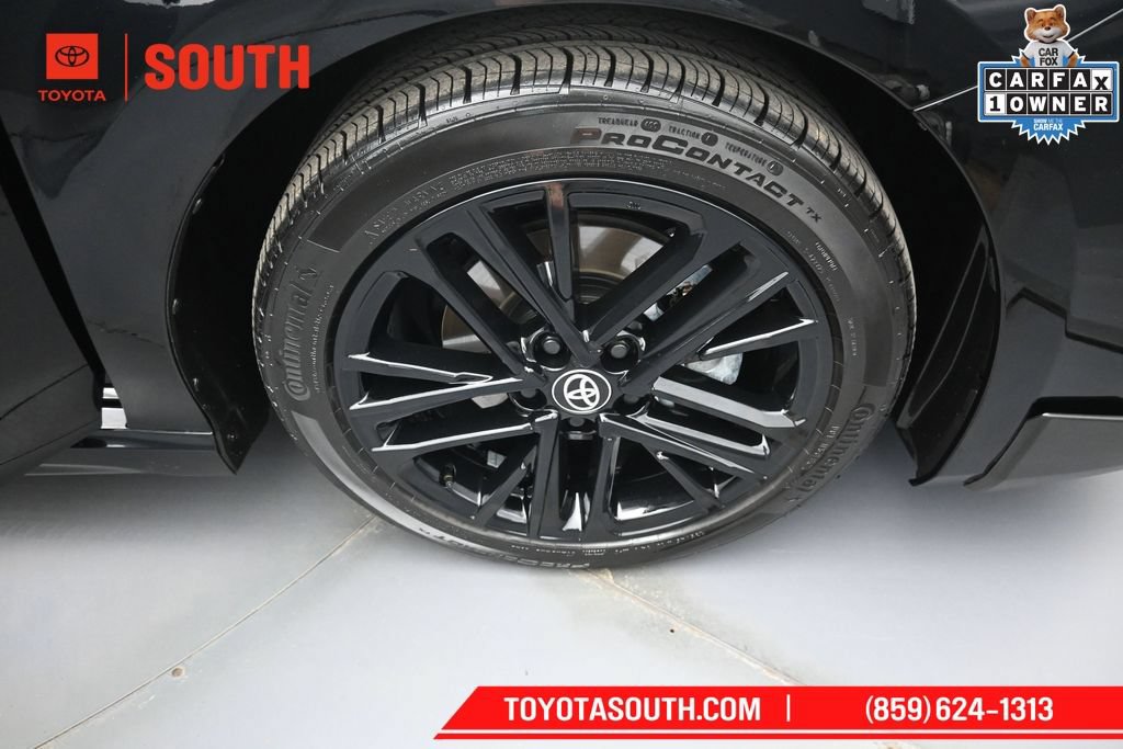 Used 2026 Toyota Camry SE FWD image 30