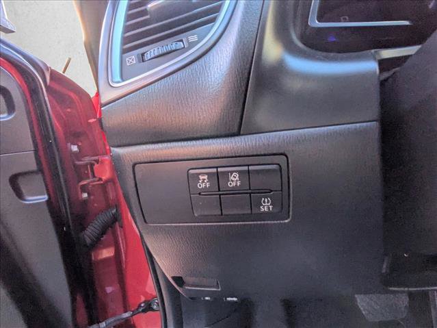 Used 2018 MAZDA MAZDA3 Grand Touring w/ Premium Equipment Package image 19