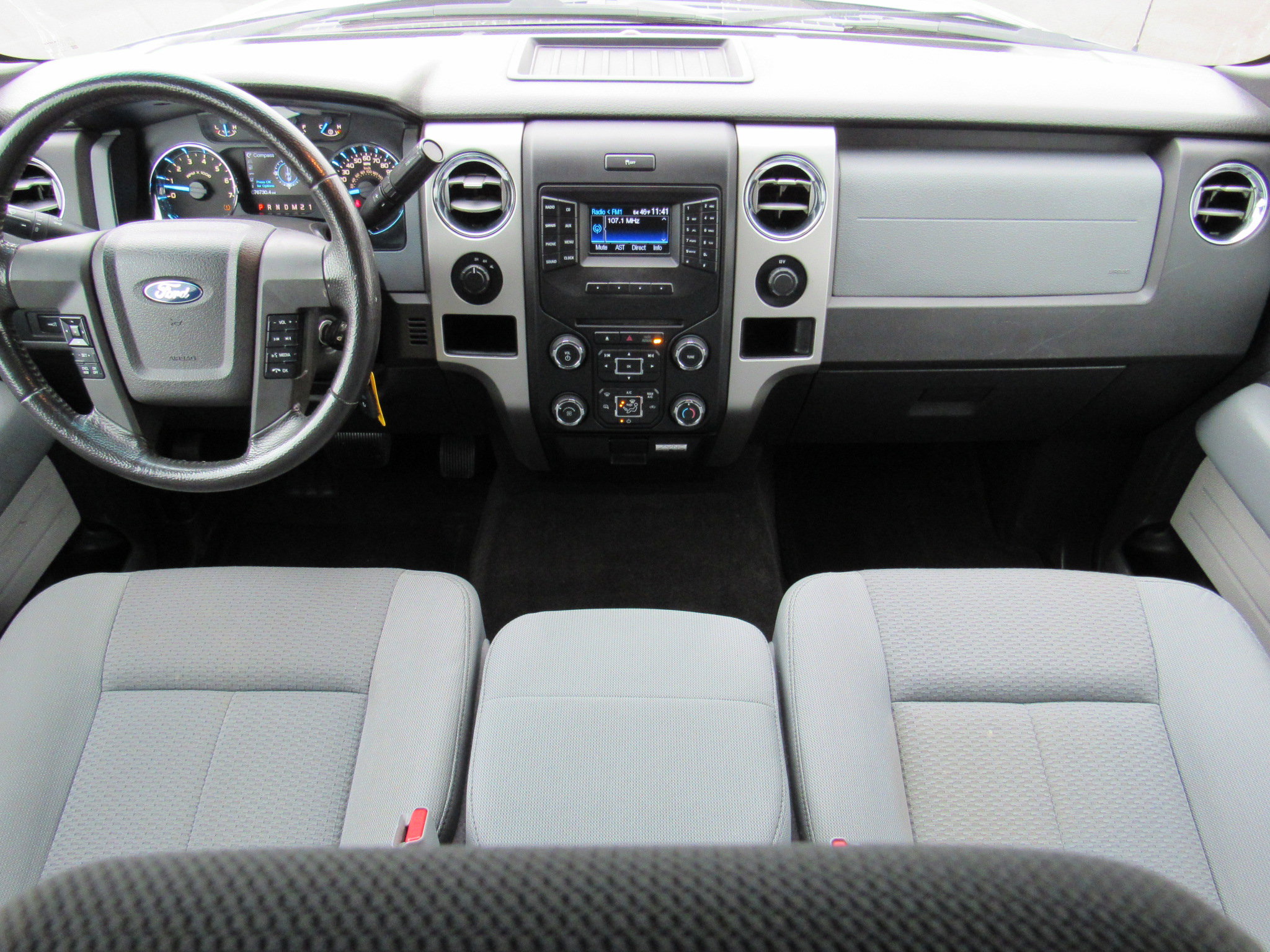 Used 2014 Ford F150 XLT w/ XLT Chrome Package image 31