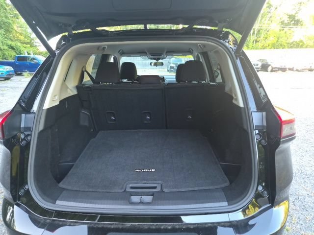 Used 2026 Nissan Rogue SV AWD/4WD image 9