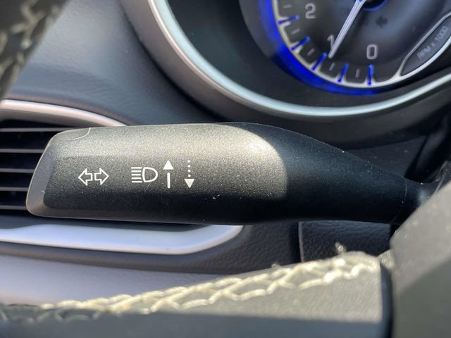 Used 2024 Chrysler Pacifica Touring-L FWD image 29