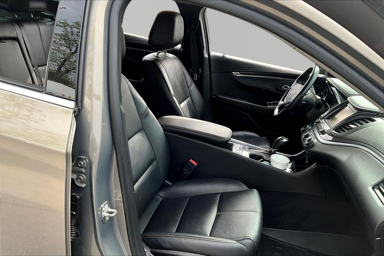 Used 2018 Chevrolet Impala LT w/ LT Leather Package FWD image 29
