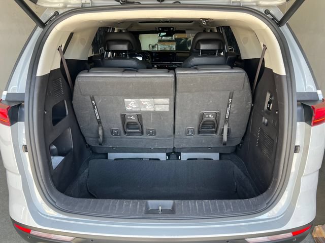 Used 2022 Kia Carnival SX Prestige FWD image 19