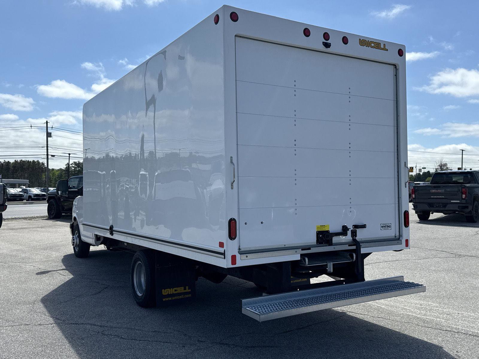 New 2025 GMC Savana 3500 w/ Power Convenience Package image 15