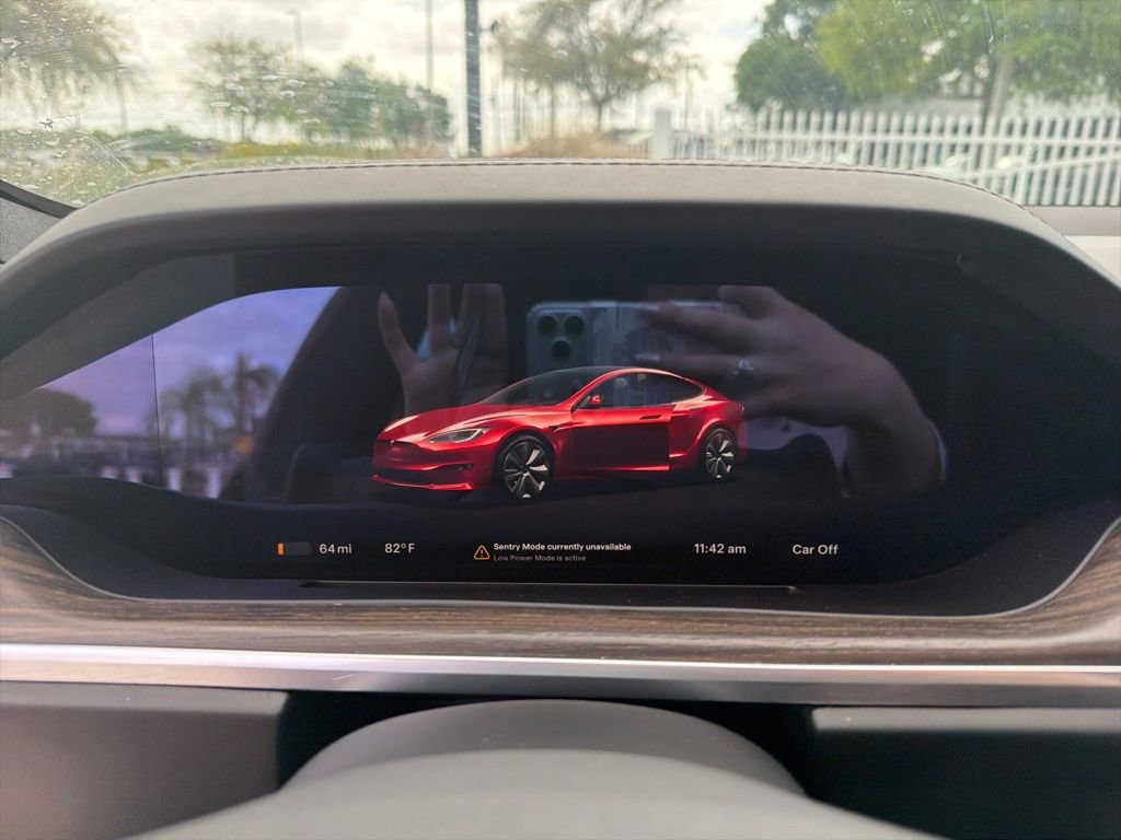 Used 2022 Tesla Model S image 22