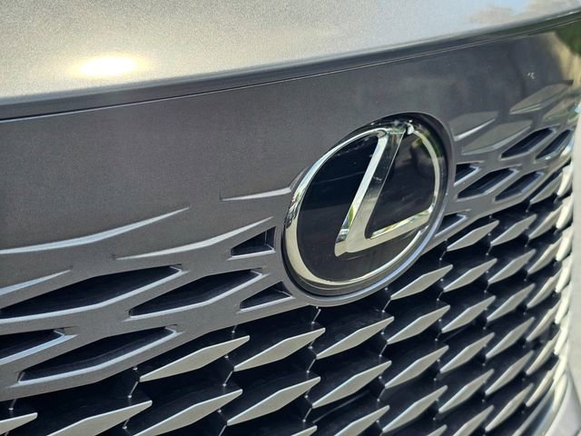 Used 2023 Lexus RX 350 w/ Accessory Package (Z1) AWD/4WD image 4
