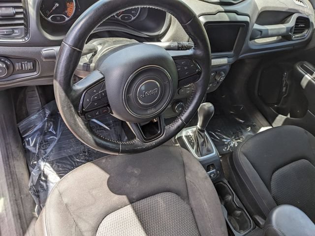 Used 2018 Jeep Renegade Altitude AWD/4WD image 11