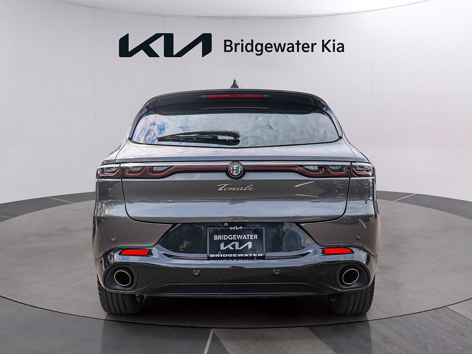 Used 2024 Alfa Romeo Tonale Veloce w/ Premium Interior Package AWD/4WD image 5