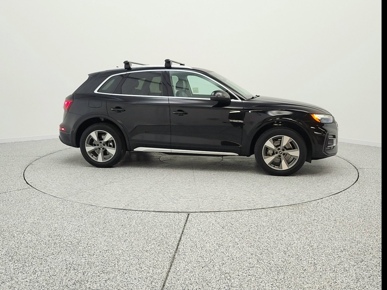 Used 2023 Audi Q5 2.0T Premium Plus w/ Premium Plus Package AWD/4WD image 4