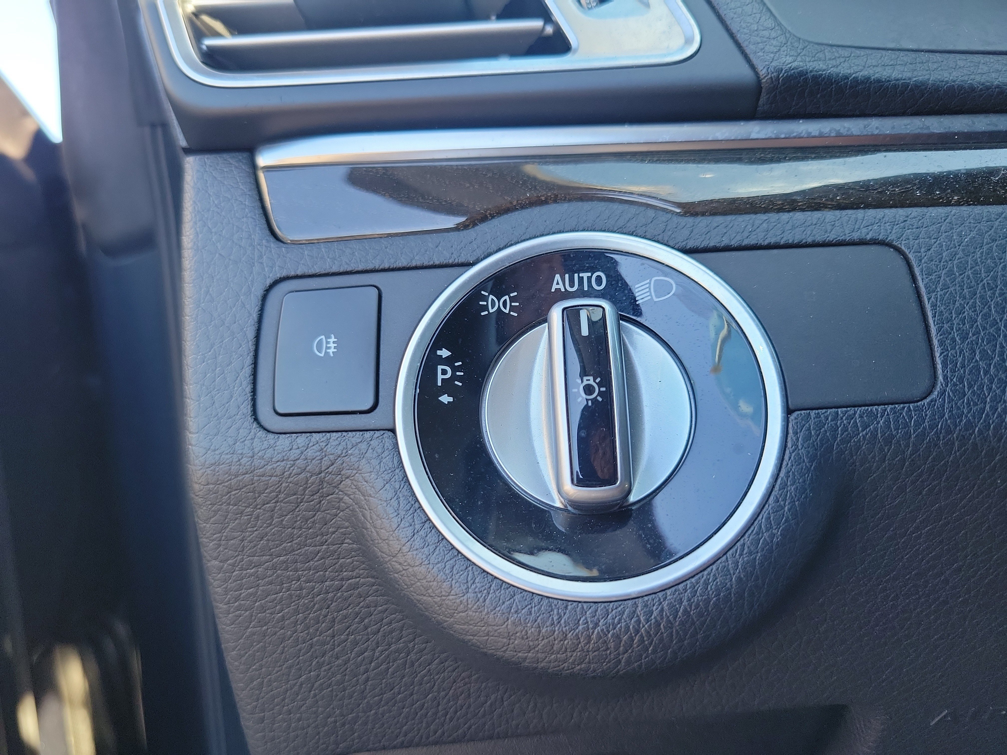 Used 2014 Mercedes-Benz E 350 Cabriolet image 28