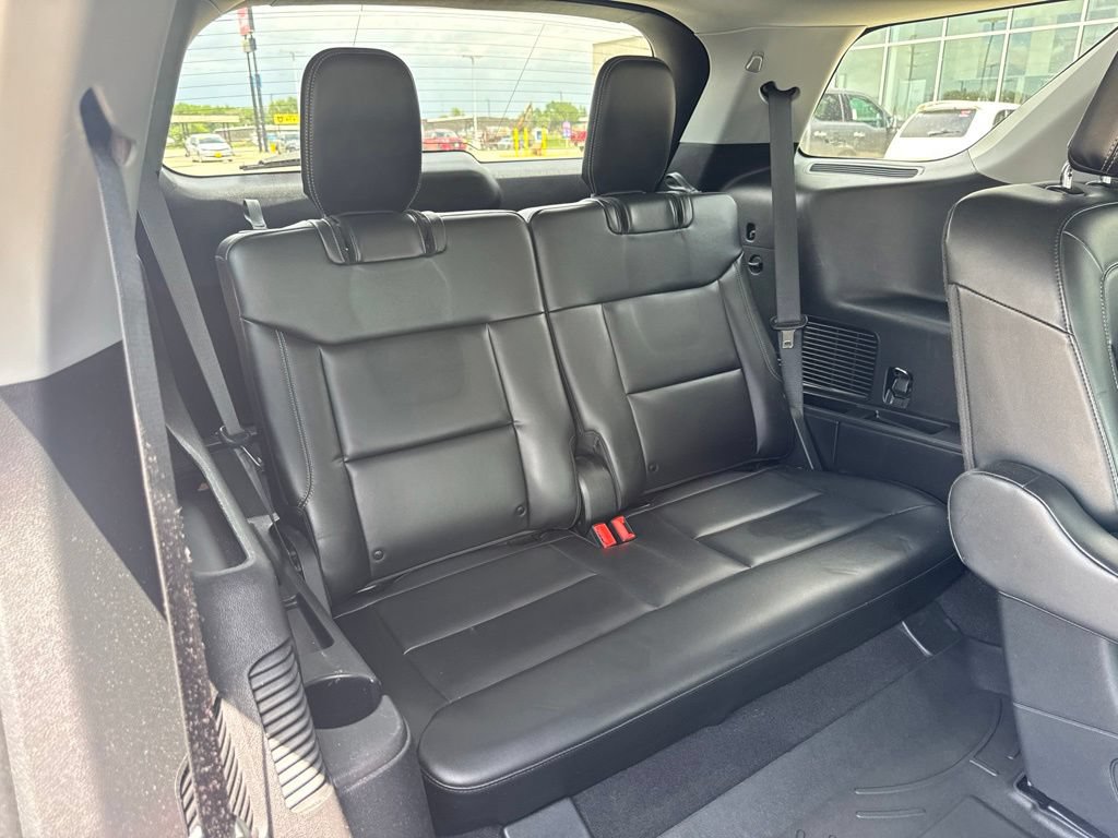 Used 2022 Ford Explorer XLT w/ Equipment Group 202A AWD/4WD image 29