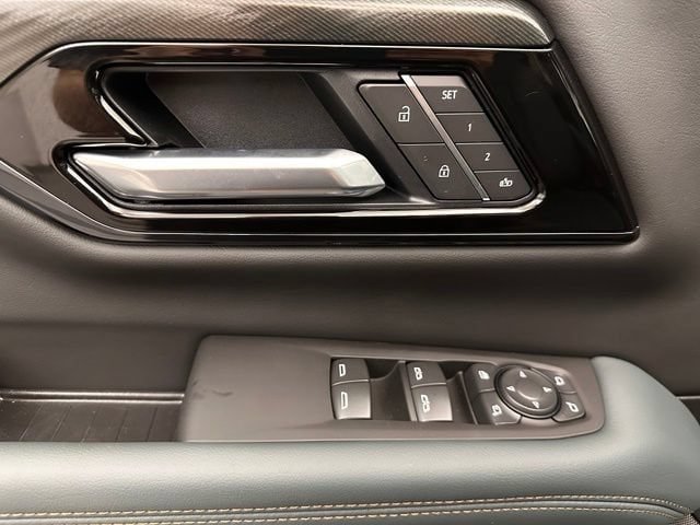 New 2026 GMC Yukon XL AT4 w/ AT4 Premium Plus Package AWD/4WD image 19