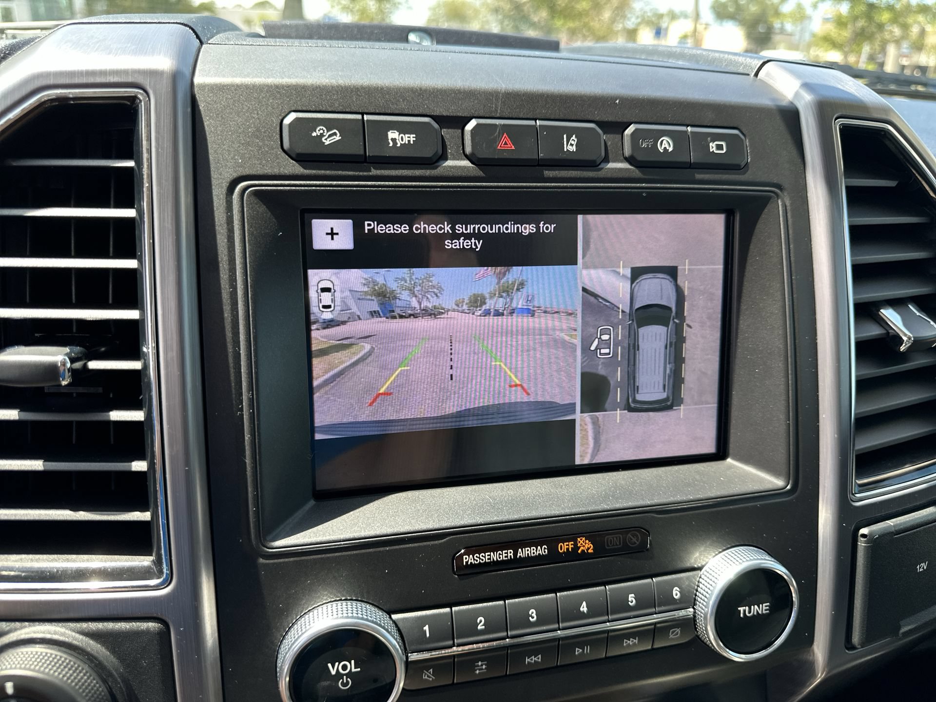 Used 2019 Ford Expedition Max Platinum AWD/4WD image 27