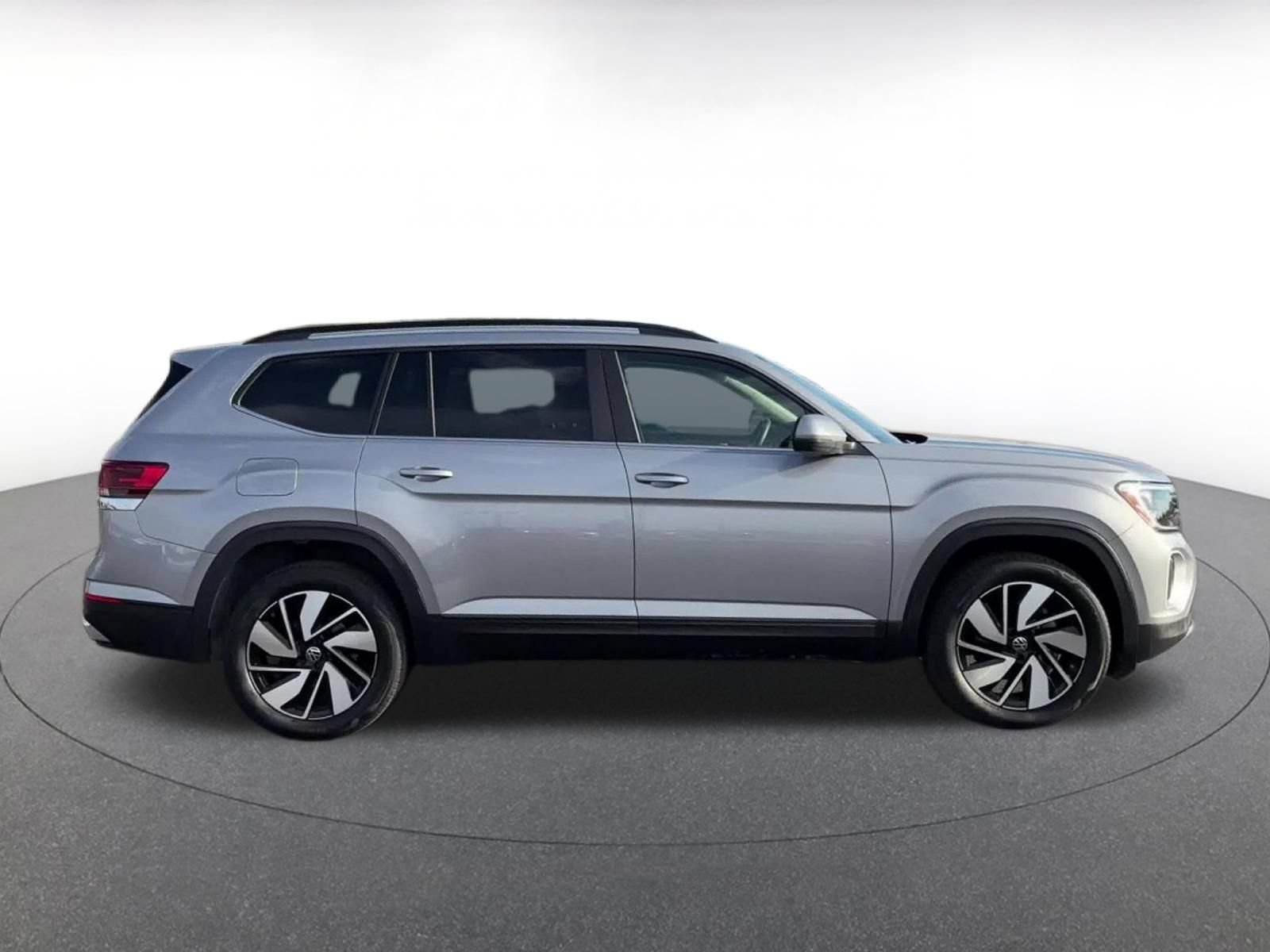 Used 2026 Volkswagen Atlas SE FWD image 15
