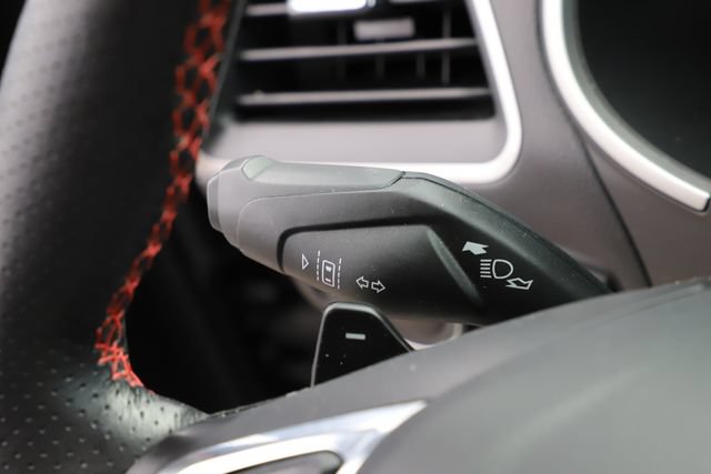 Used 2020 Ford Edge ST-Line w/ Cold Weather Package AWD/4WD image 36