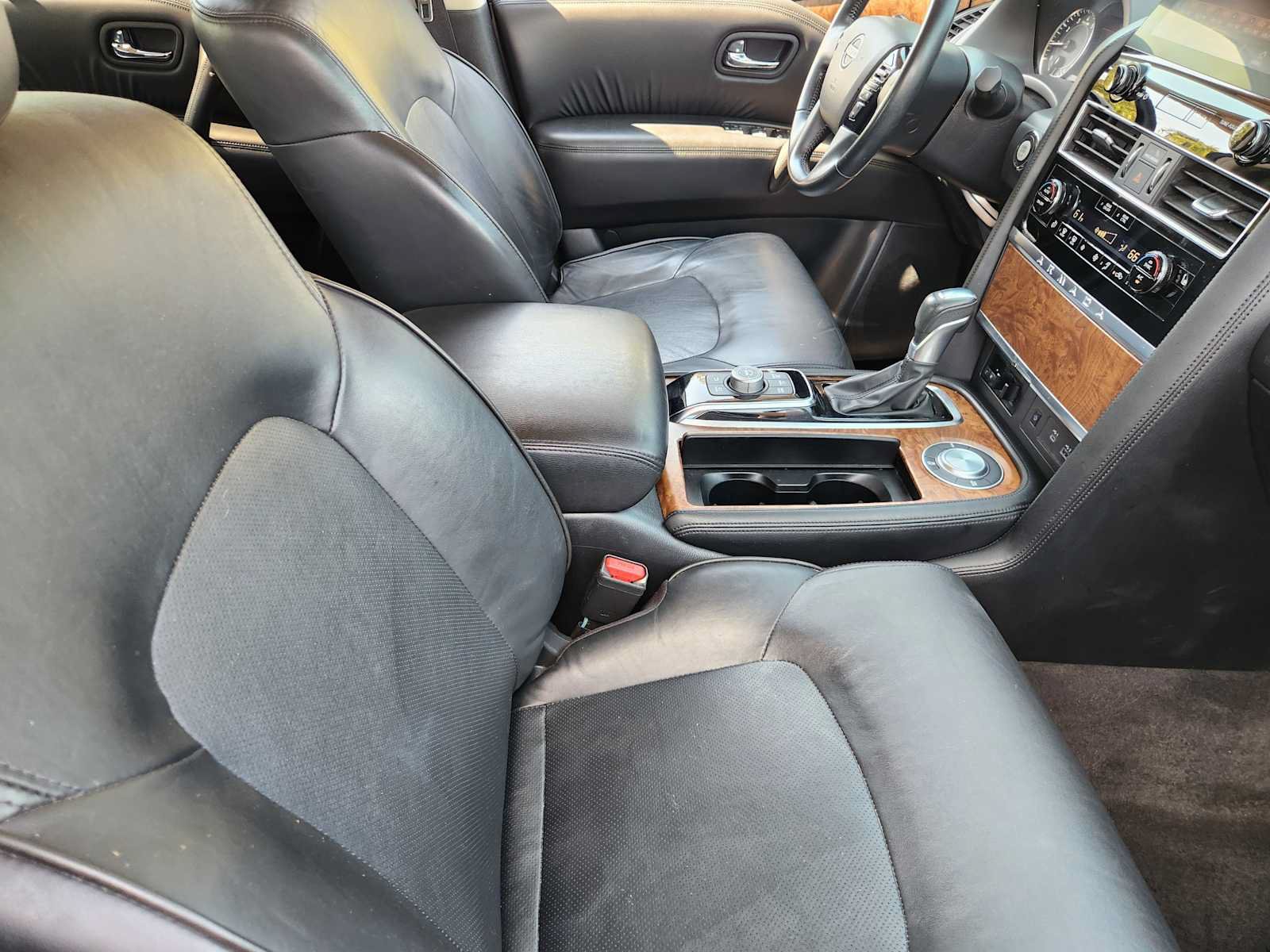 Used 2021 Nissan Armada SL w/ Captain's Chairs Package RWD image 13