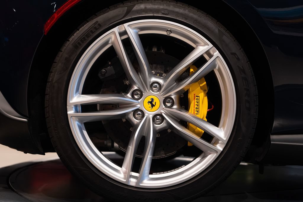 Certified 2024 Ferrari Roma Spider RWD image 46