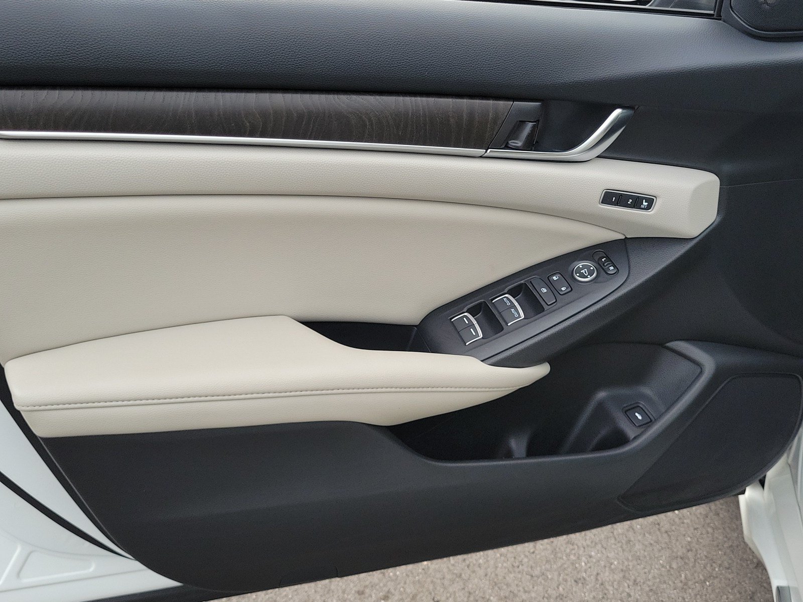 Used 2020 Honda Accord EX-L image 13