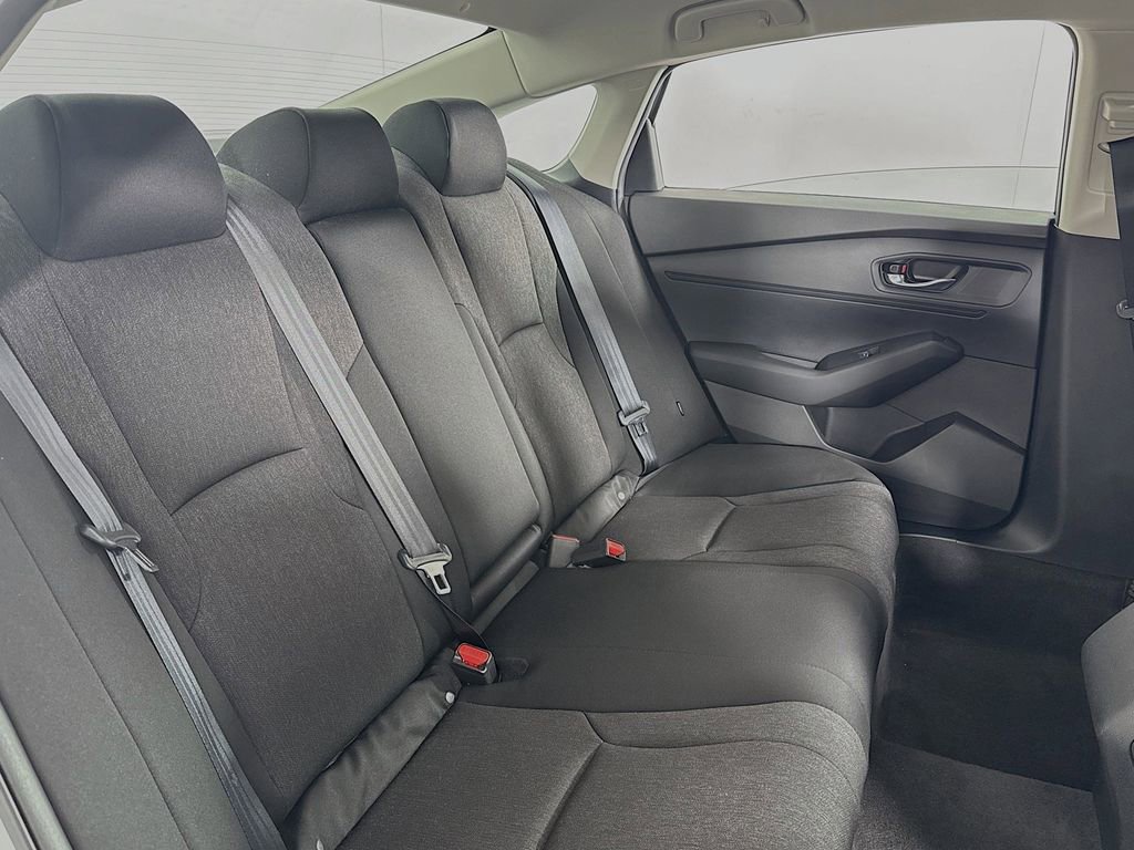 Certified 2023 Honda Accord LX image 32
