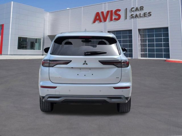 Used 2025 Mitsubishi Outlander SE FWD image 7