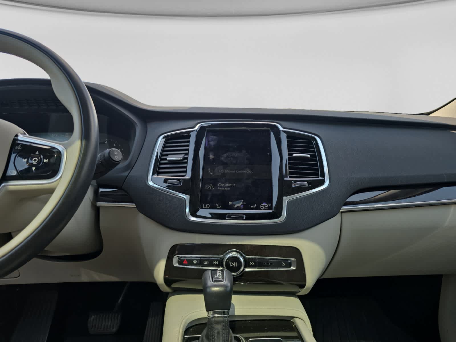 Used 2018 Volvo XC90 T6 Momentum w/ Convenience Package AWD/4WD image 9