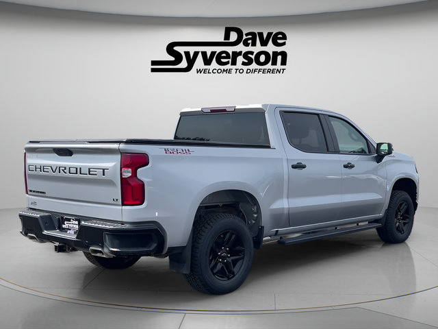Used 2022 Chevrolet Silverado 1500 LT Trail Boss w/ LPO, Dark Essentials Package AWD/4WD image 5
